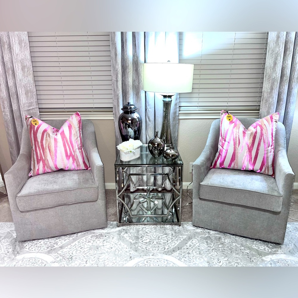 1-NWT CALLISTO HOME DECORATIVE PILLOWS (Read description for additional details) - Picture 3 of 11